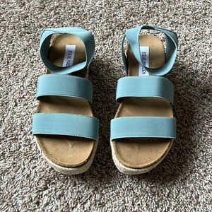 Never worn size 6 Steve Madden wedges